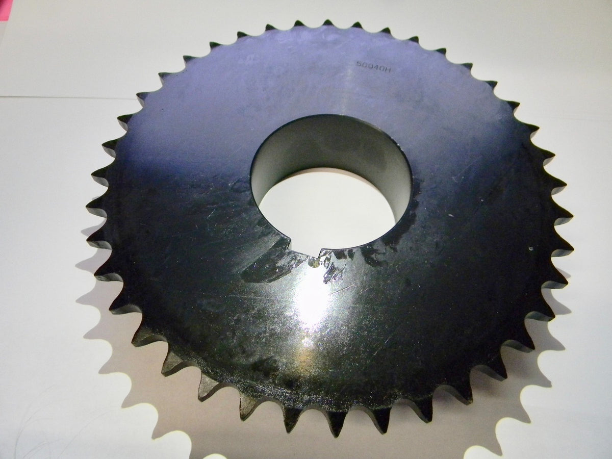 BROWNING  Bushed Roller Chain Sprocket: 40 Teeth, 5/8" Pitch, 2-11/16" Bore Dia
