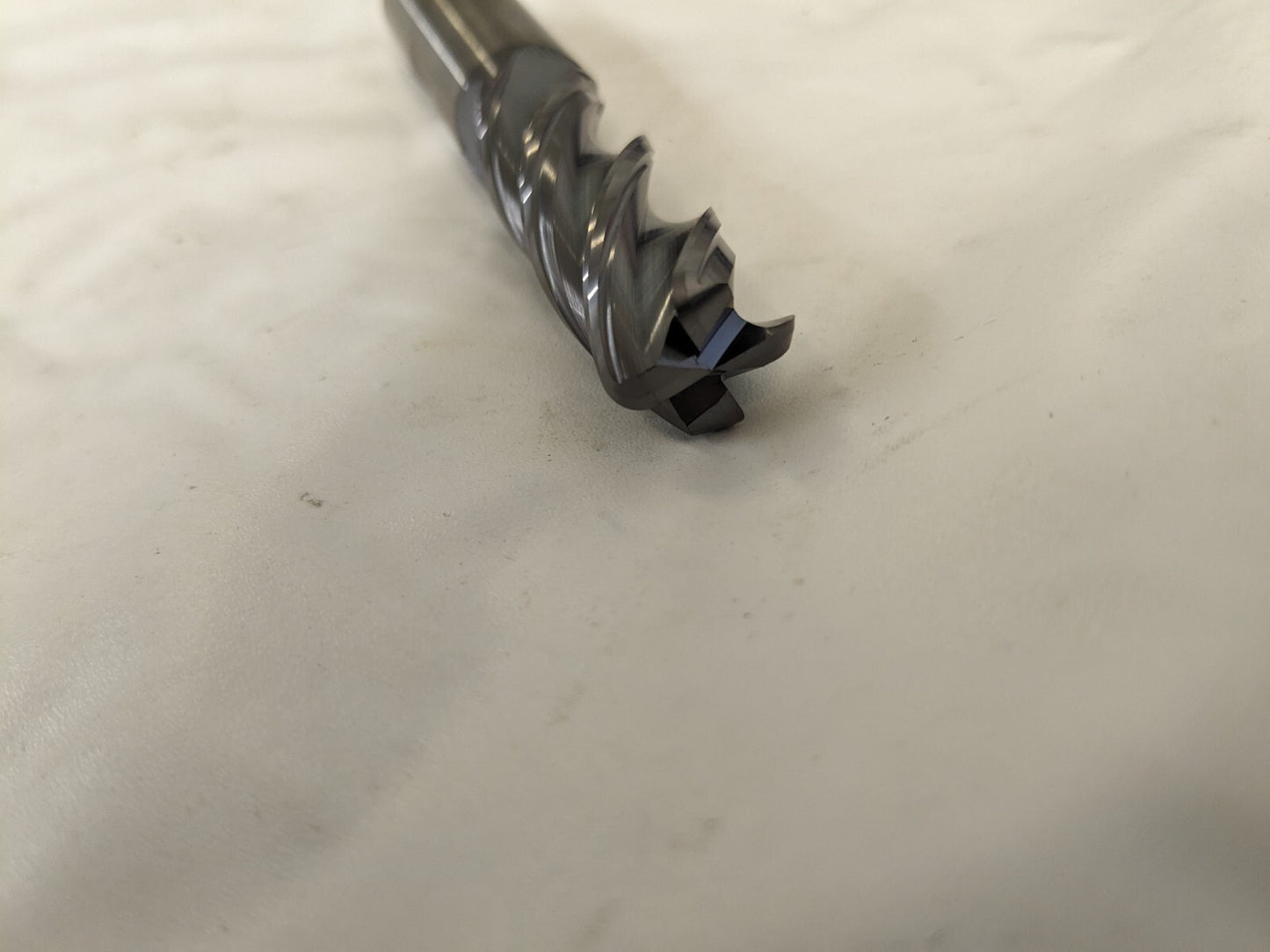 KENNAMETAL Corner Radius End Mill: 5/8" Dia 4 Fl 4067264