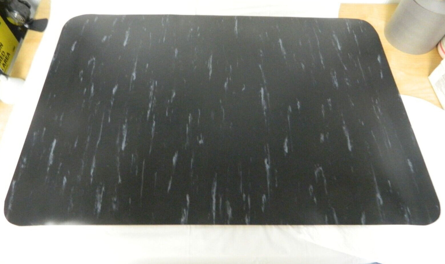 Pro-Safe 3' L x 2' W x 7/8" T Dry Environment Anti-Fatigue Matting 3956209082X3