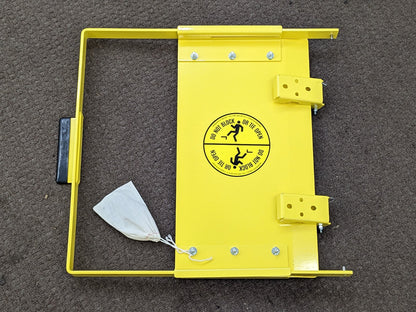 Fabenco Self Closing Safety Gate 24" to 30" Universal Hinge-Mount G72-27PC