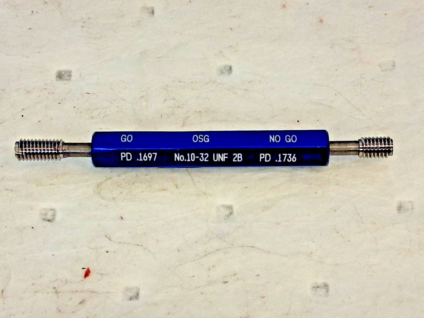 OSG Plug Thread Gage Double End Go & No Go #10-32 Thread 1500101400LF