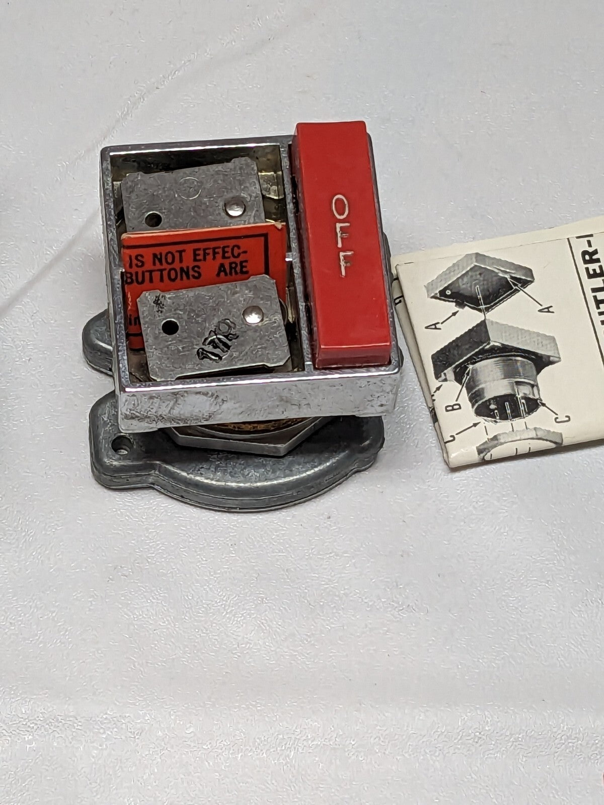 Cutler Hammer Compact Pushbutton E30AG