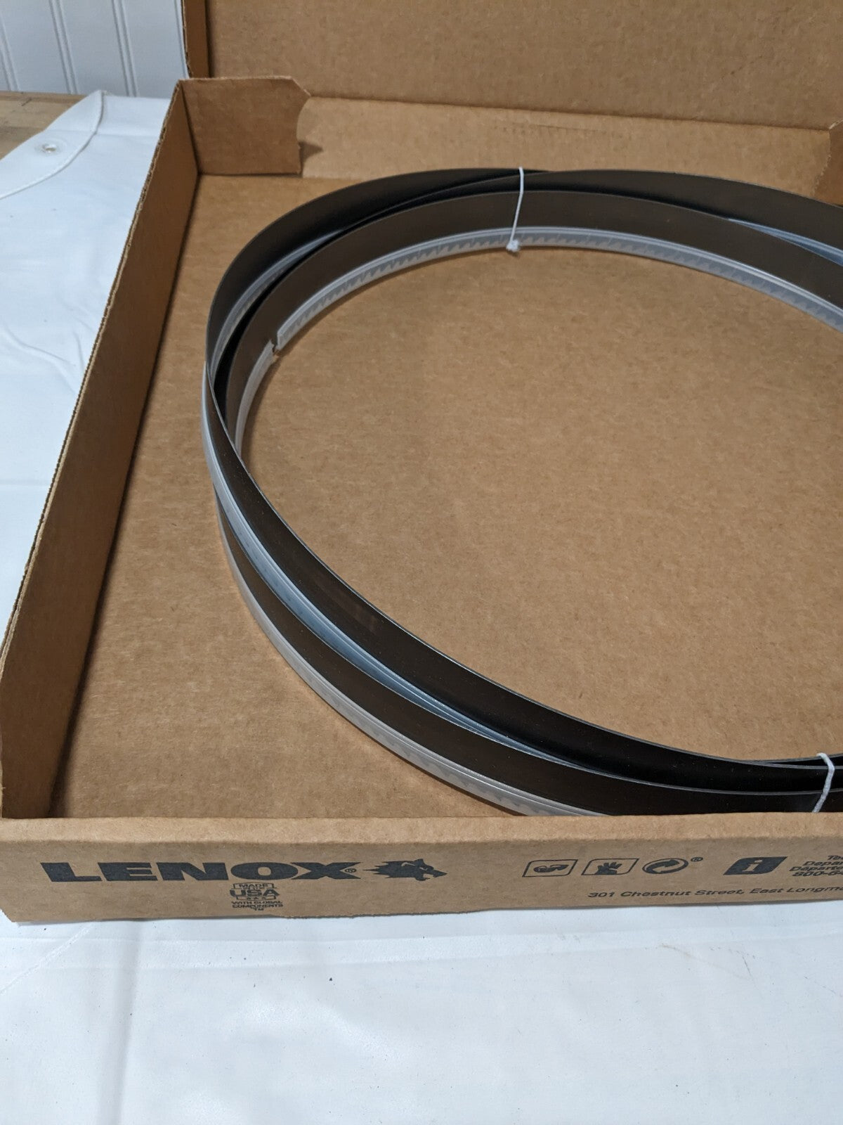 LENOX Welded Bandsaw Blade: 12'-6" L x 1-1/4" W x 3 to 4 TPI 8945