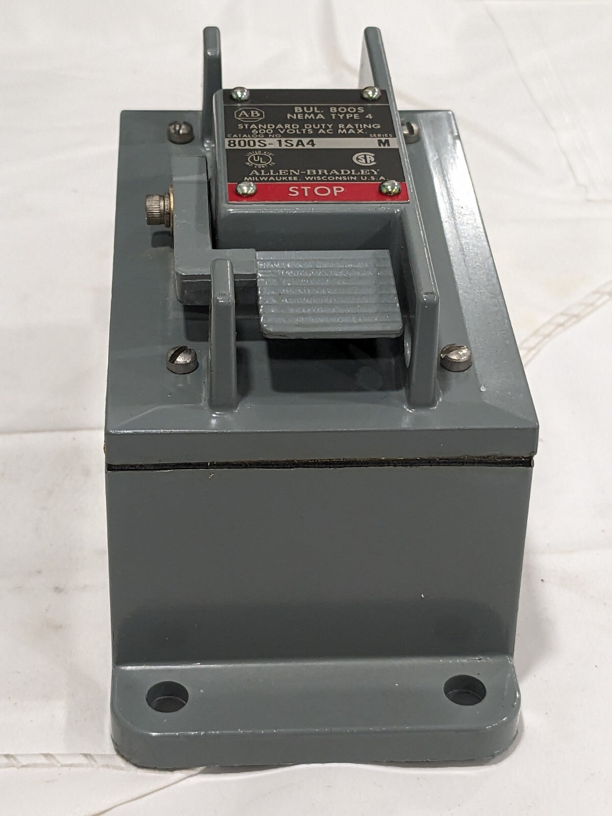 Allen-Bradley Series M Standard Duty Push Button 800S-1SA4