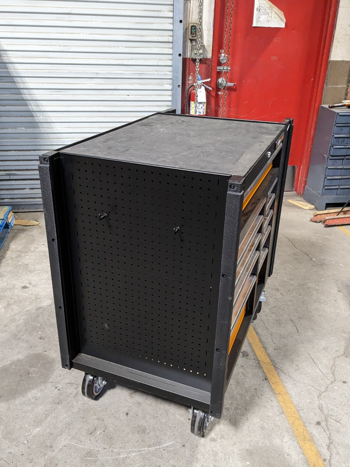 Gearwrench Mobile Work Station Tool Box Storage Cabinet 11 Drawer 83169 Used