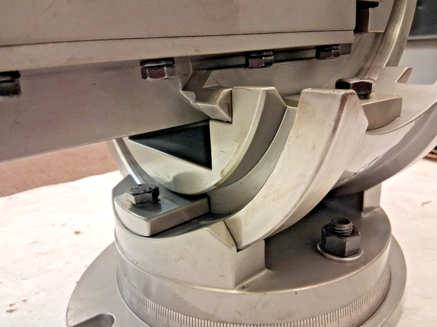 Wilton Swivel Base Machine Vise Single-Station 6.00" Jaw Width 11804