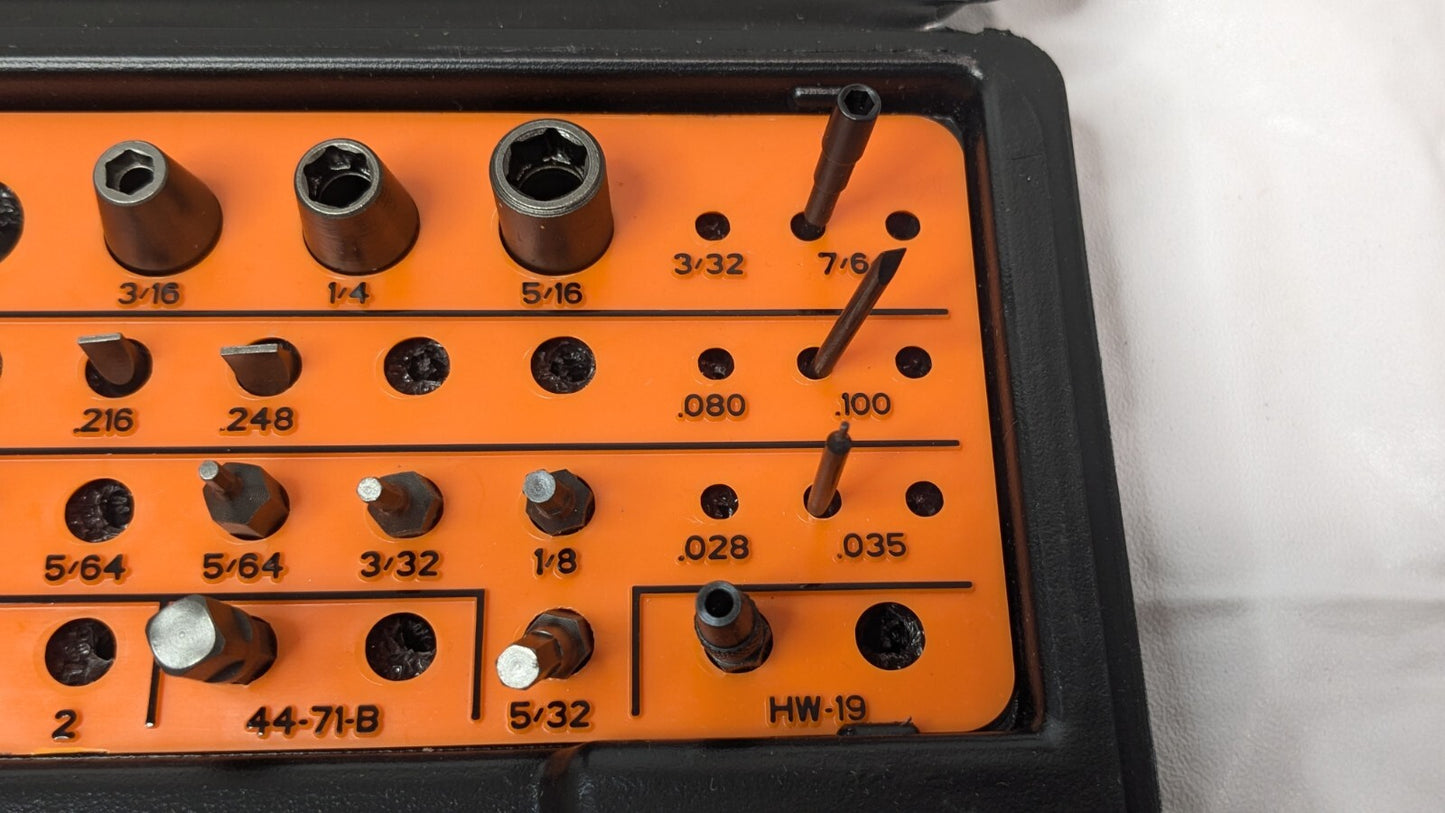 Utica 22 Piece Torque Limiting Screwdriver Kit 6 to 30 in/lb Torque KT-30