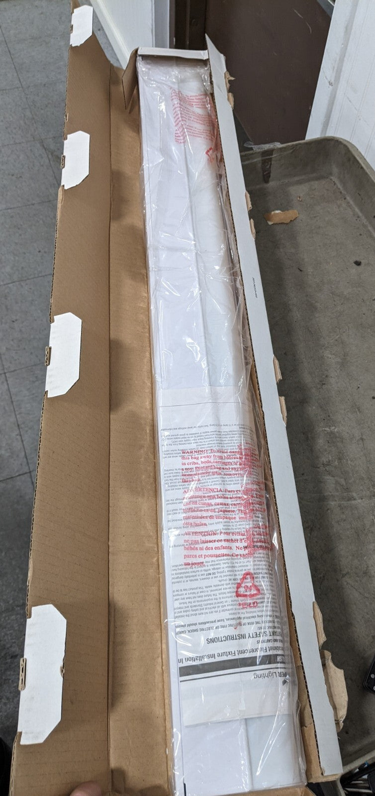 Cooper Lighting 36" Thin Profile Undercabinet Light UC36T8125