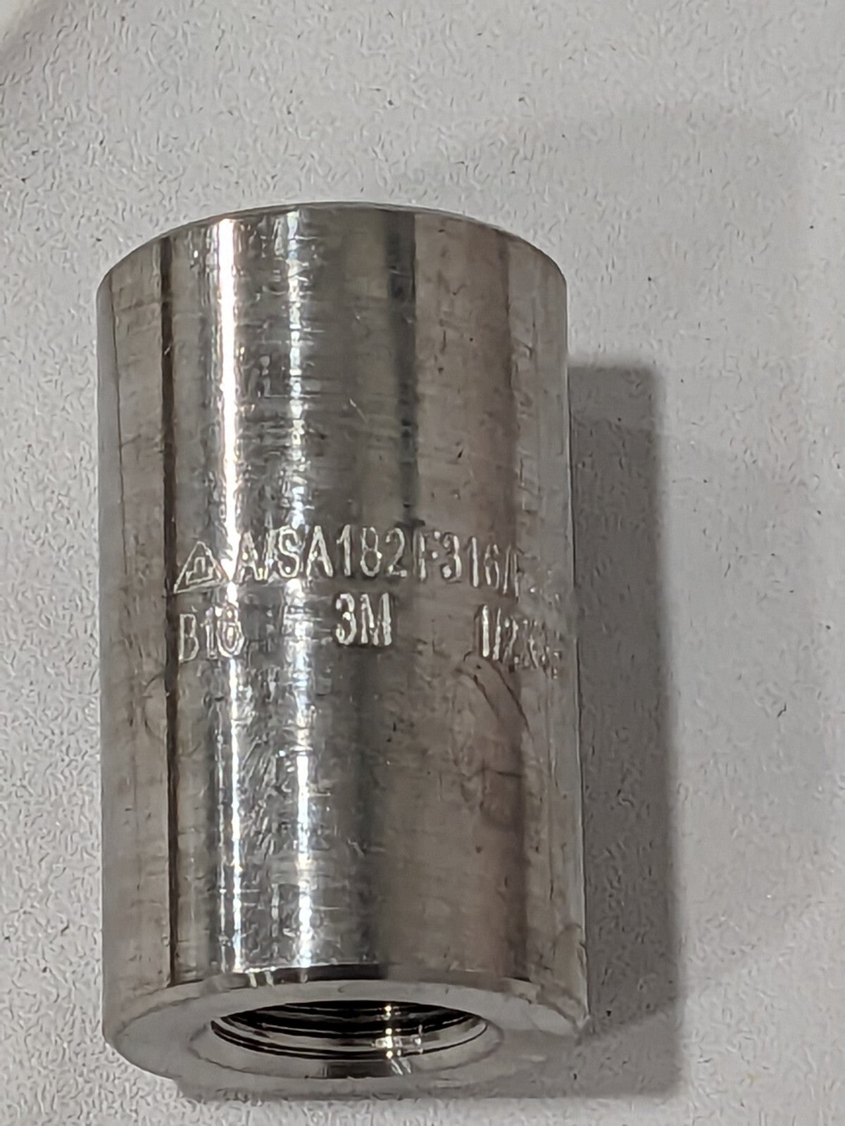 MERIT BRASS Pipe Reducer: 1/2 x 3/8" Fitting, 316 & 316L 3612D-0806