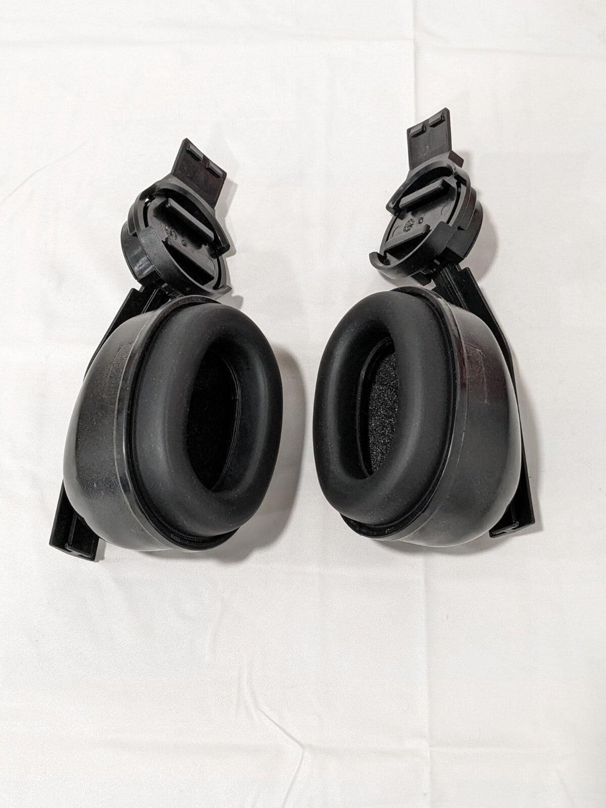 PRO-SAFE Hard Hat Mounted Earmuffs: PVC Cushion 210-22800