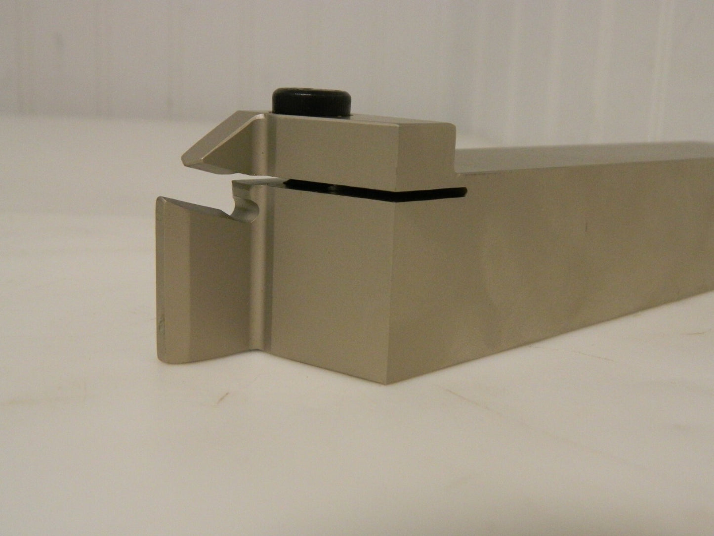 Iscar Ext LH Indexable Grooving Toolholder 0.65" Max Depth 0.283"-0.39