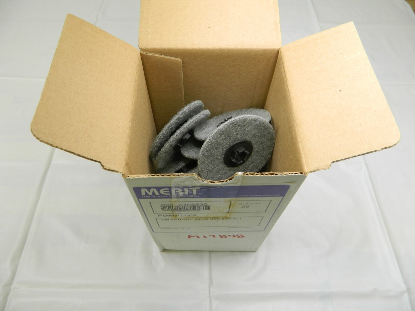Merit 3" Hook &amp; Loop Disc 320 G, Non-Woven, Silicon Carbide Qty 25 6662