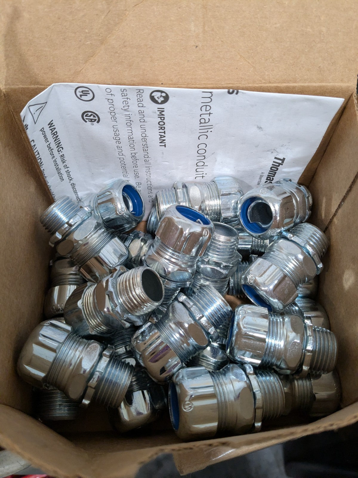 (23)T&B 3/8" Conduit Connector: Liquid-Tight, Malleable Iron & Steel BD-TNB-5231