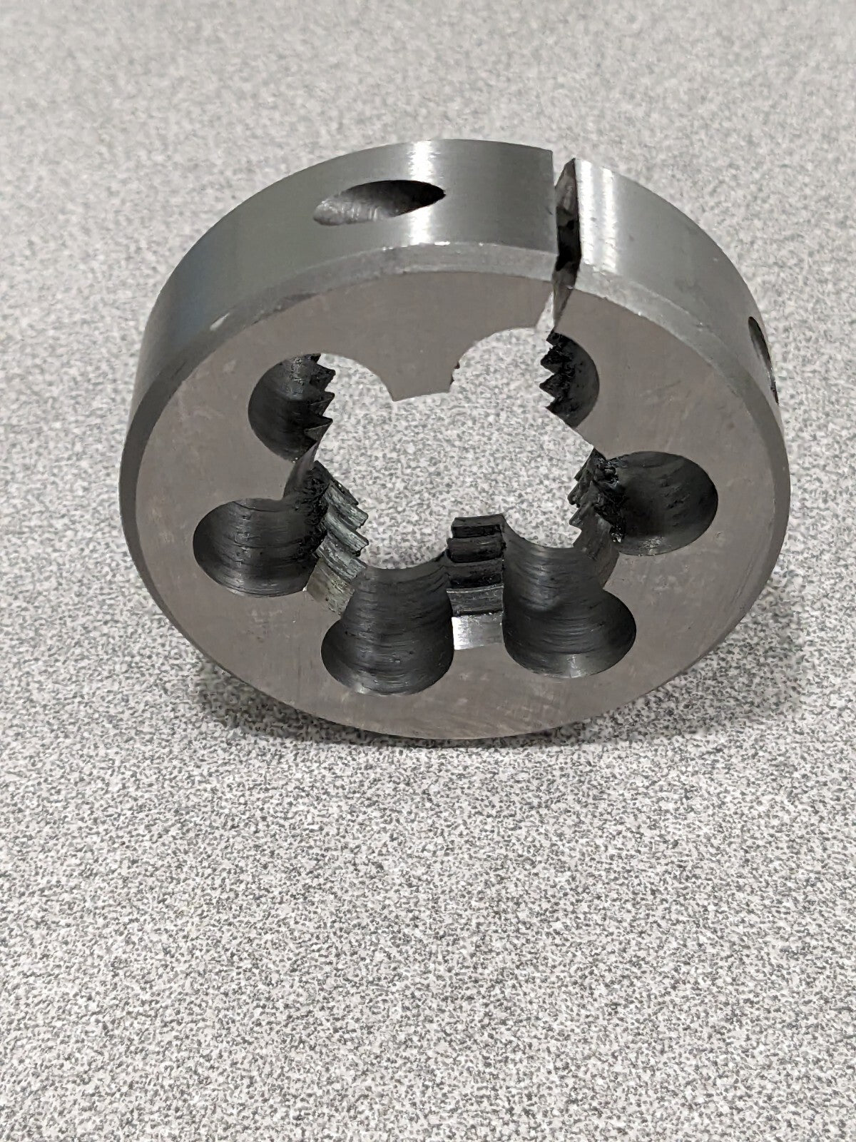 Round Die: 1-1/4-7, High Speed Steel 314-1484