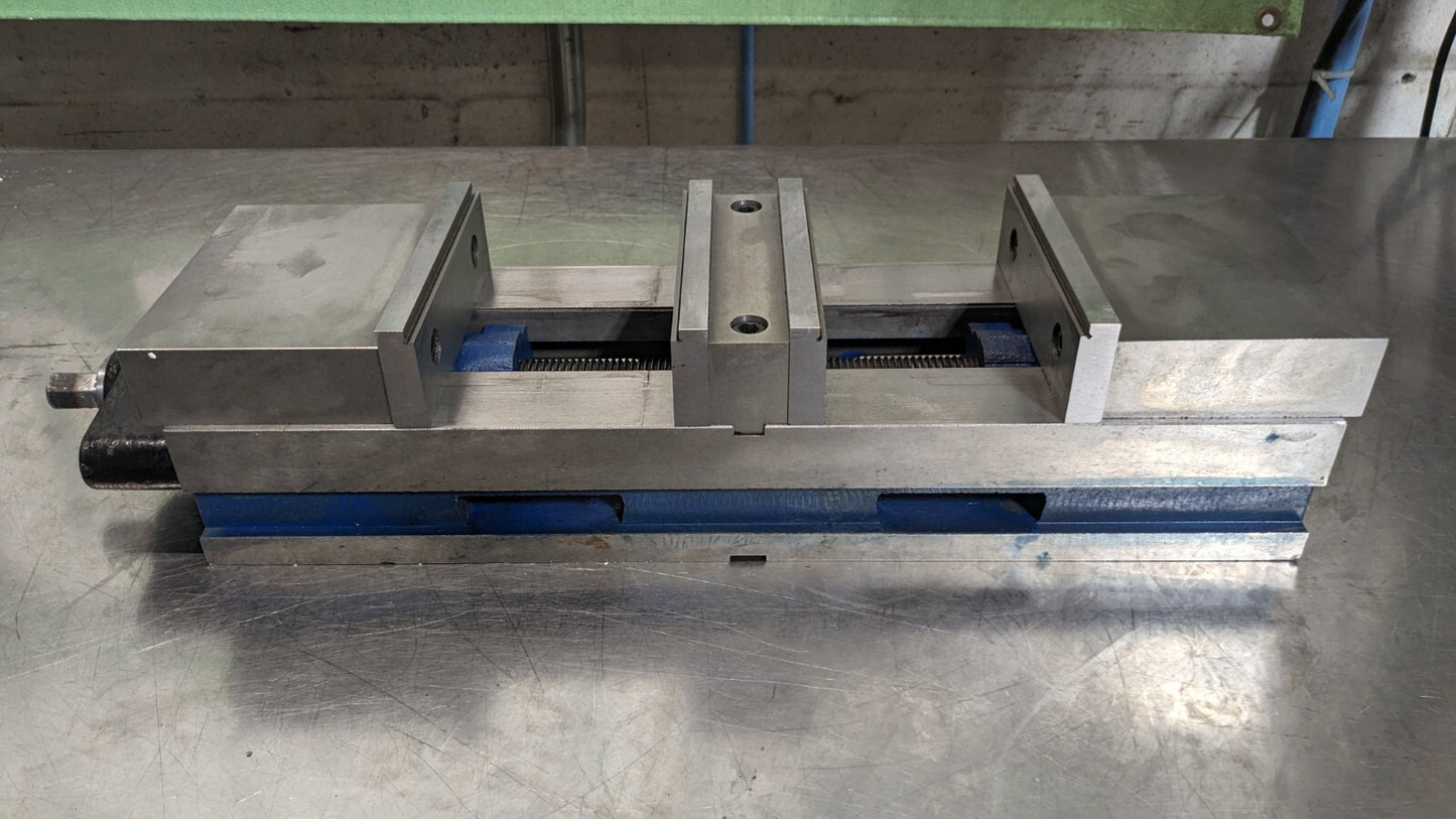 Machine Vise 4" Jaw Opening Horizontal Stationary Base 2" Jaw Height Incomplete