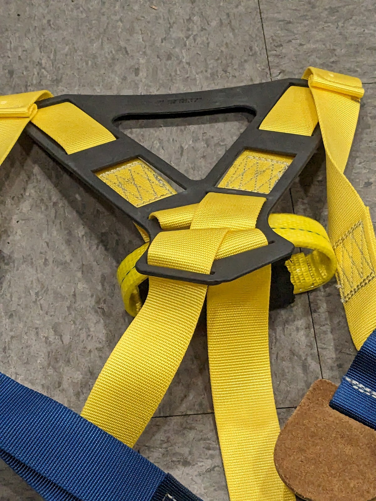 DBI-SALA Full Body Fall Protection Harnesses: 420 lb Sz L 7012815754