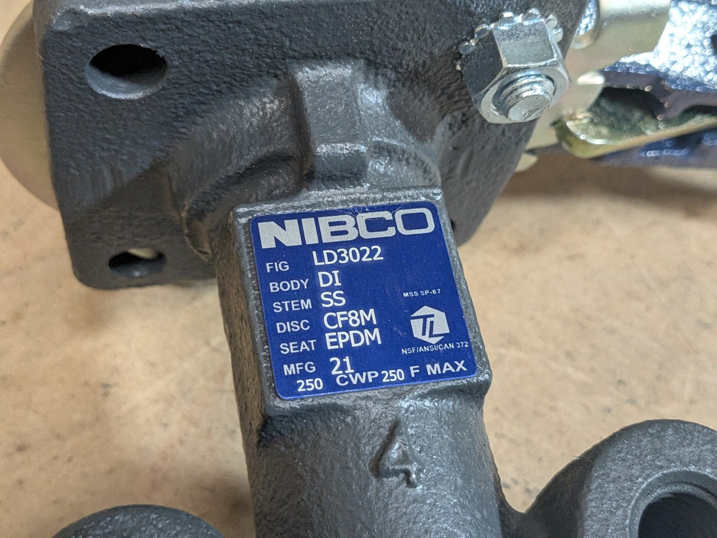 Nibco 4" Ductile Iron Lug Type Butterfly Valve w/ Locking Lever Handle NLG2