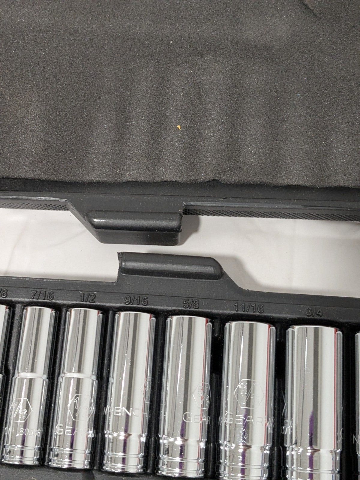 GEARWRENCH Socket Set: Deep Standard, 50 Pc, 3/8" Drive 80550P INCOMPLETE