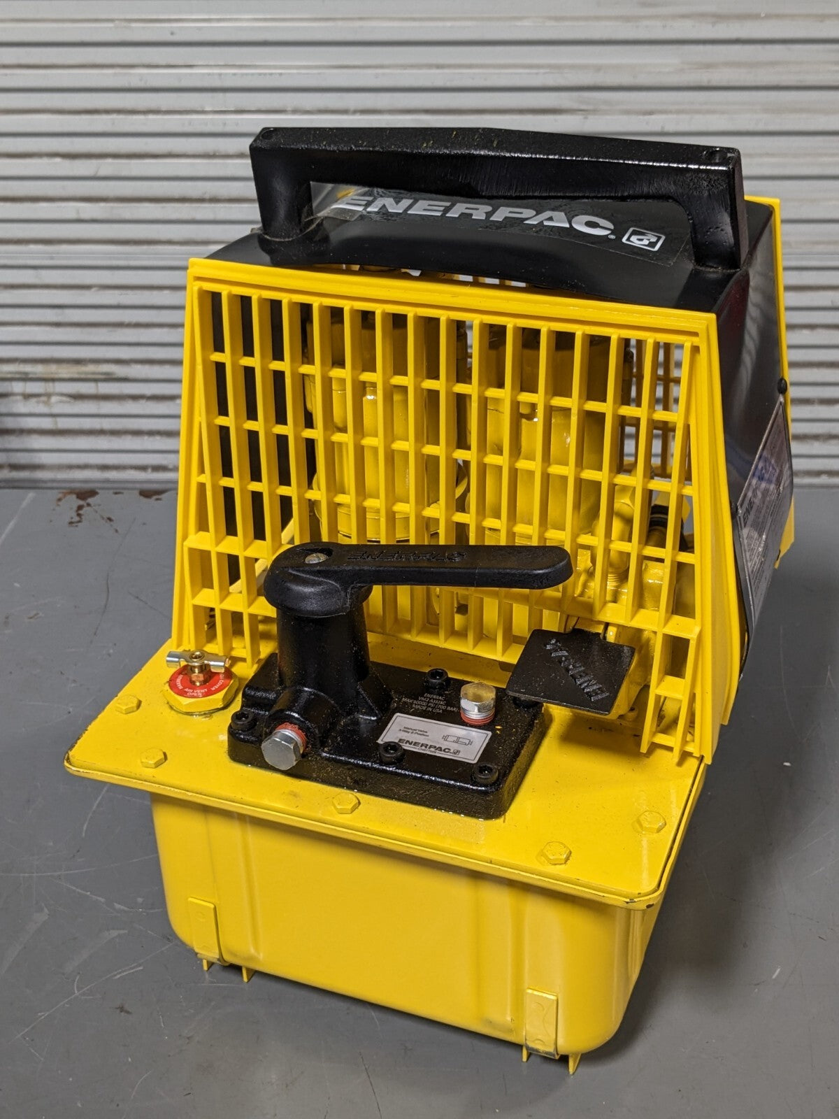 Enerpac Air Hydraulic Pump for use w/ Single Acting Cylinders PAM1022 Damaged