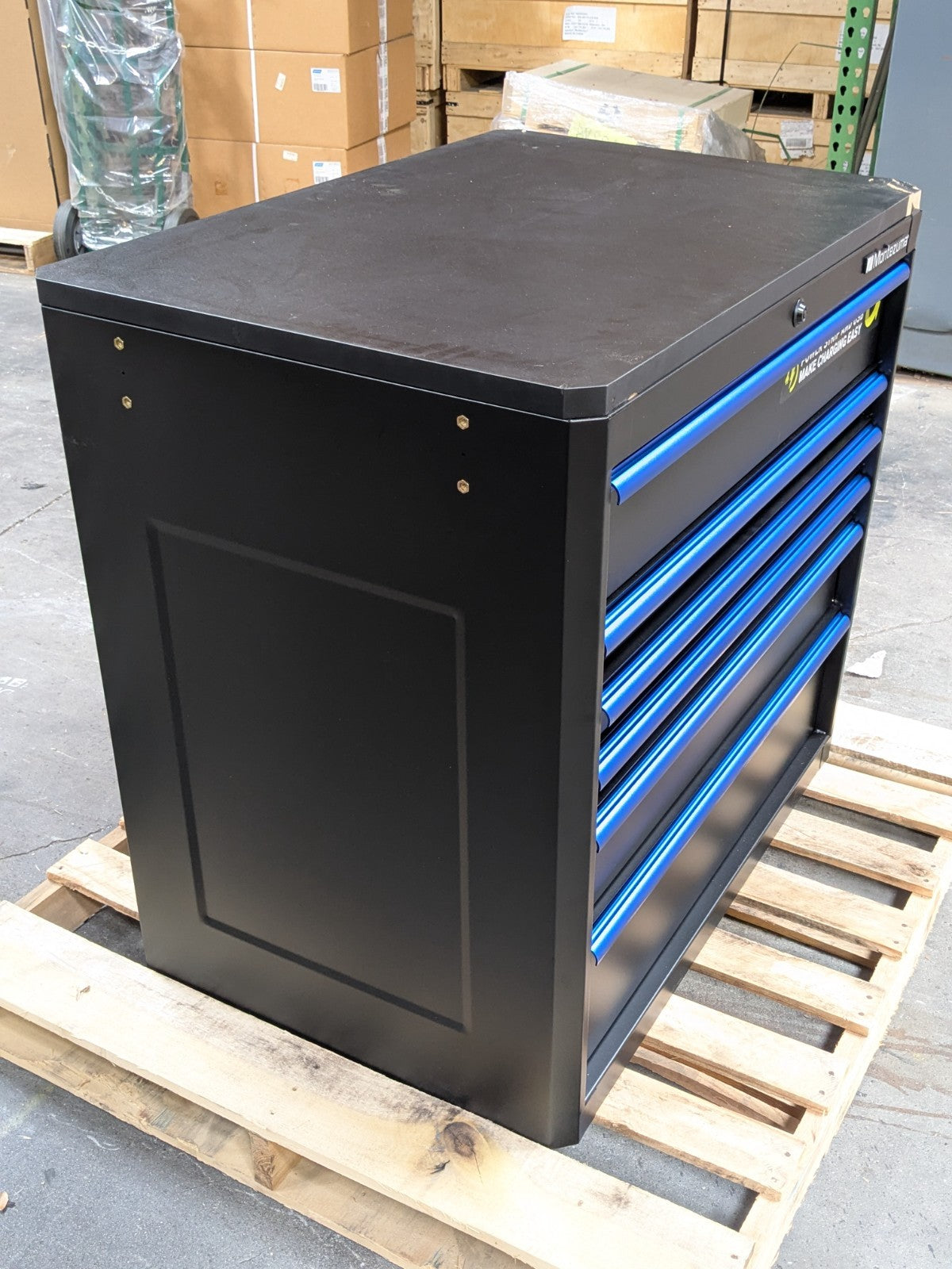 Montezuma 6 Drawer Tool Box Roller Cabinet 36" W. x 24" D. Scratch N Dent