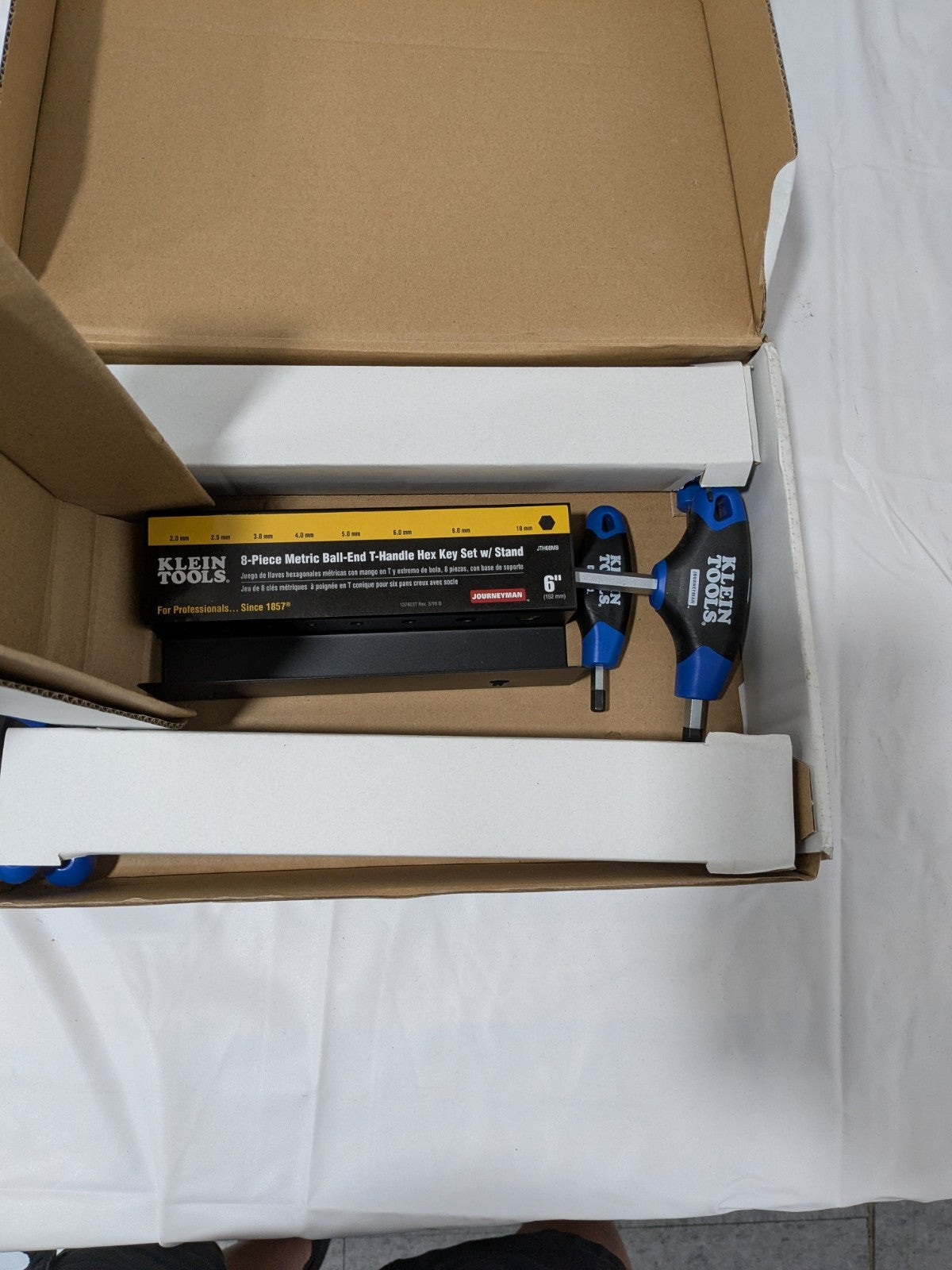 KLEIN TOOLS 8 Piece T-Handle Cushion Grip Hex Key Set With Stand JTH68MB