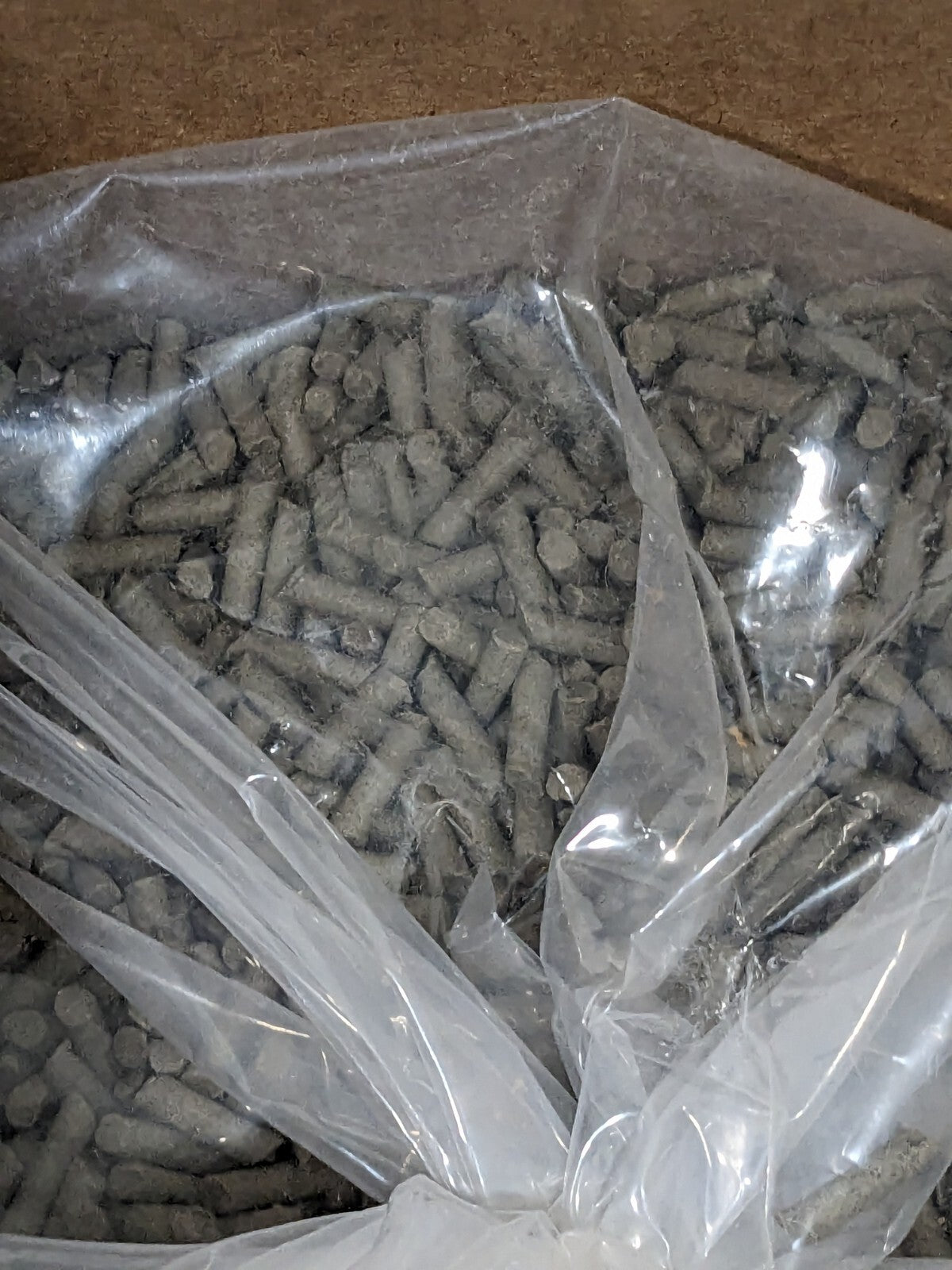 Cylinder Tumbling Media: Ceramic Carrier, AO, 5/16" L 20 LBS C-ACC 01 D+-20