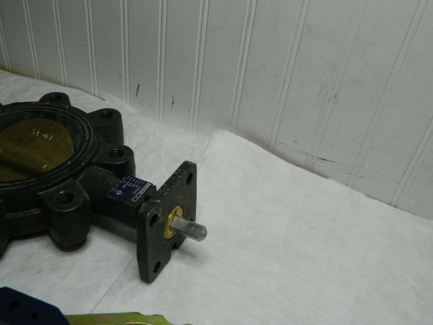 NIBCO 4" Pipe, Lug Butterfly Valve INCOMPLETE NLG100H