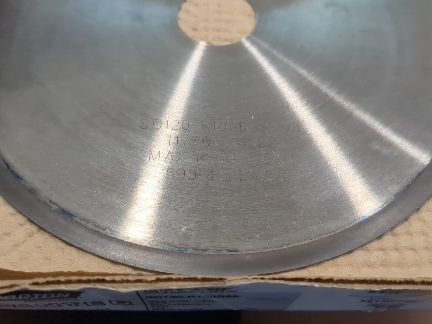 NORTON Surface Grinding Wheel 8" Dia 1-1/4" Hole 120 Grit 69014192169