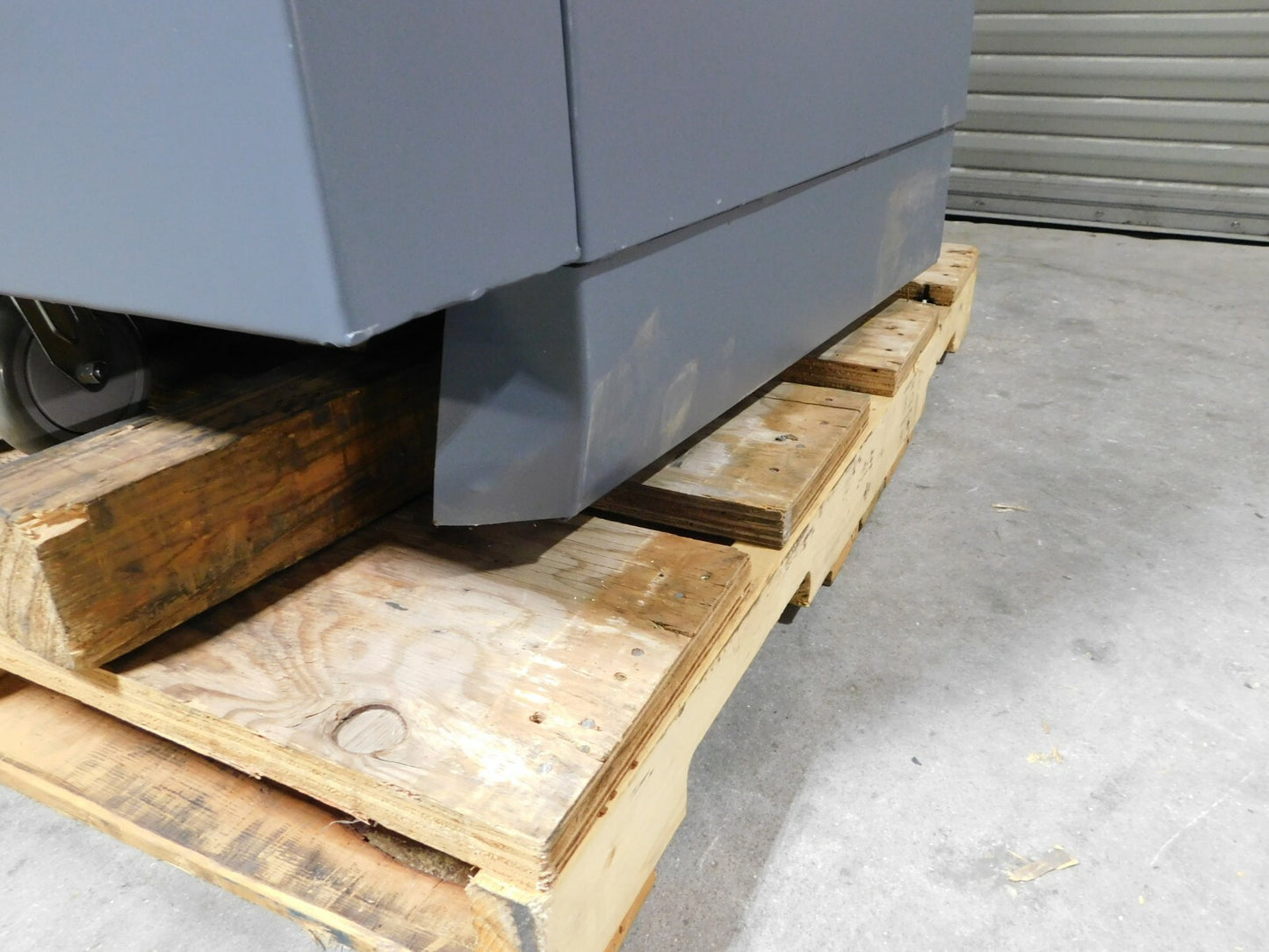 Durham Industrial Storage Cabinet 4 Shelf 24 Bin 78 x 36 x 36 HDC36DC24TB4S95