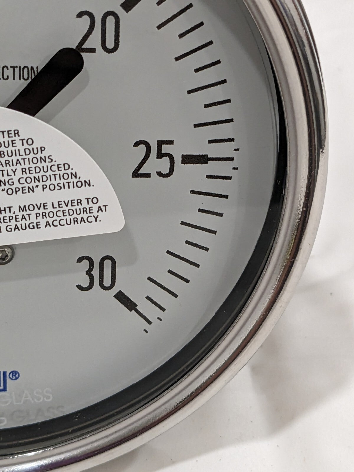 WIKA Pressure Gauge: 4" Dial, 30 psi, 1/2" Thread, Lower Back Mount 98