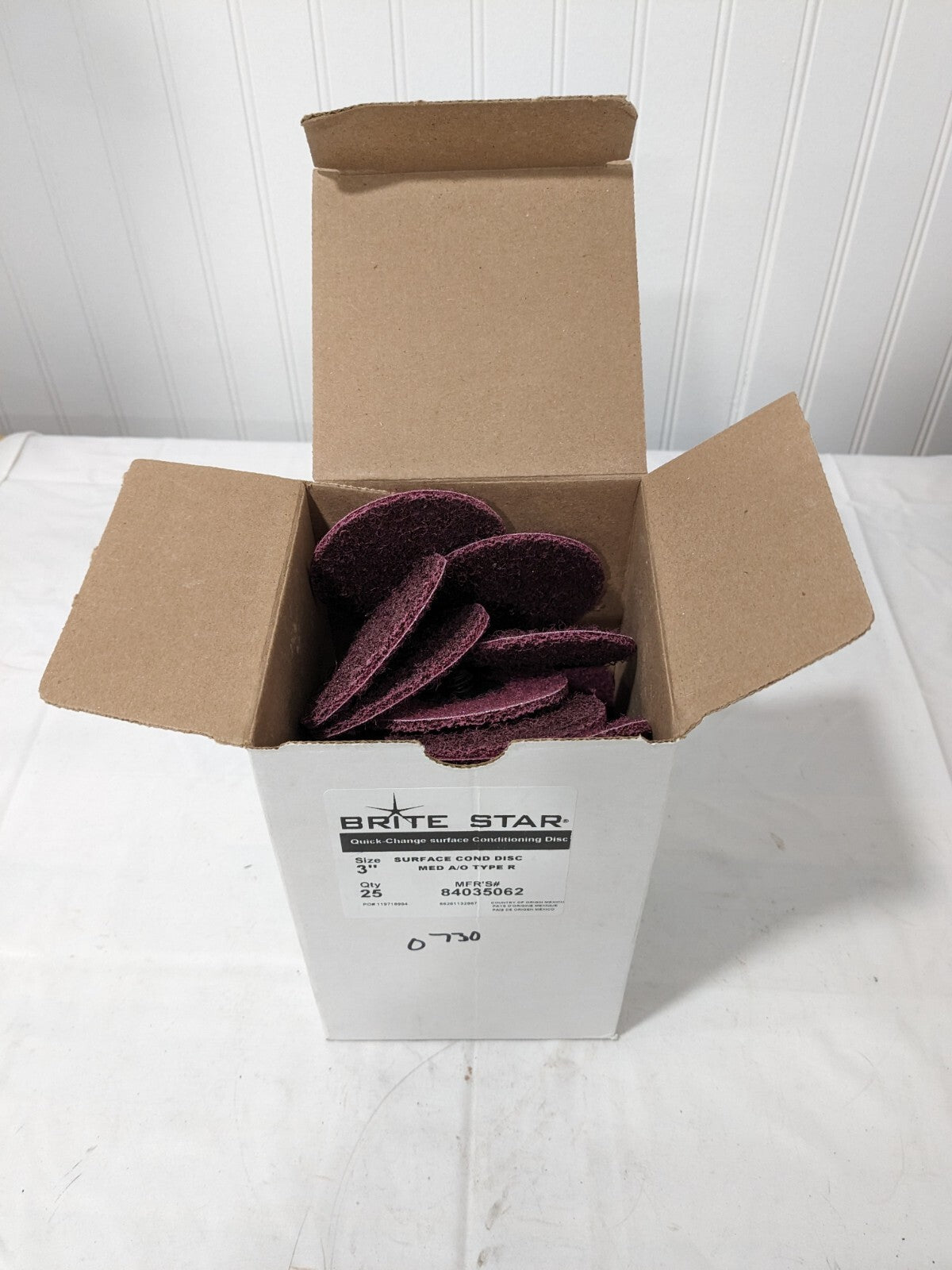 Brite Star Quick-Change Disc: Type R, 3" Dia, AO, Non-Woven Qty 25 84035062