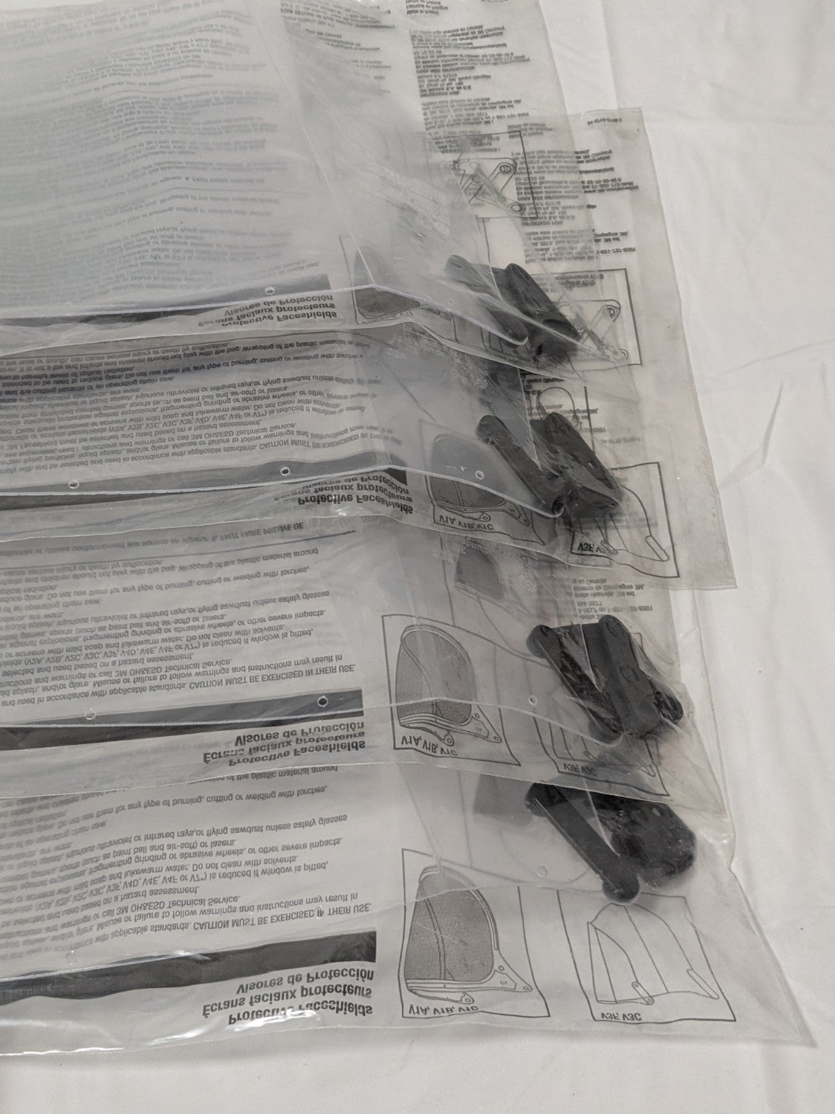 3M Face Shield Replacement Window Clear 6.75″ High, 0.13″ Thick 4 PCS 7000103812