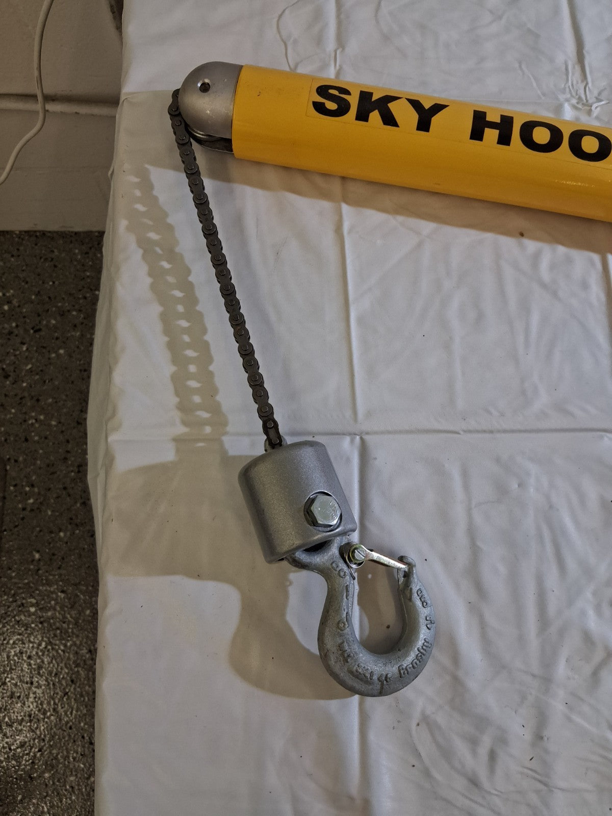 Sky Hook 500lb Hook Crane 8500-03