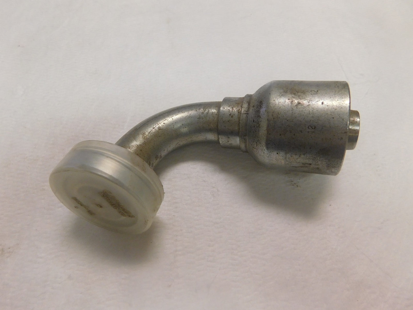 Parker Hose Adapter 3/4" Hose x 3/4" SAE Code 62 Flange Head 90º L16N7