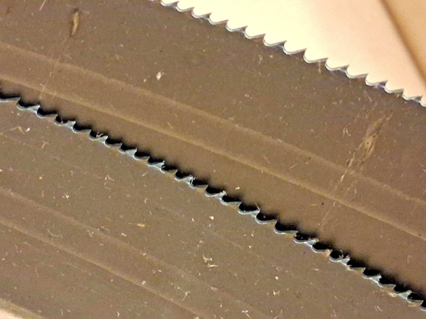 Lenox Welded Bandsaw Blade 11ft 6" L x 1" W x 10 to TPI 79633CLB113505