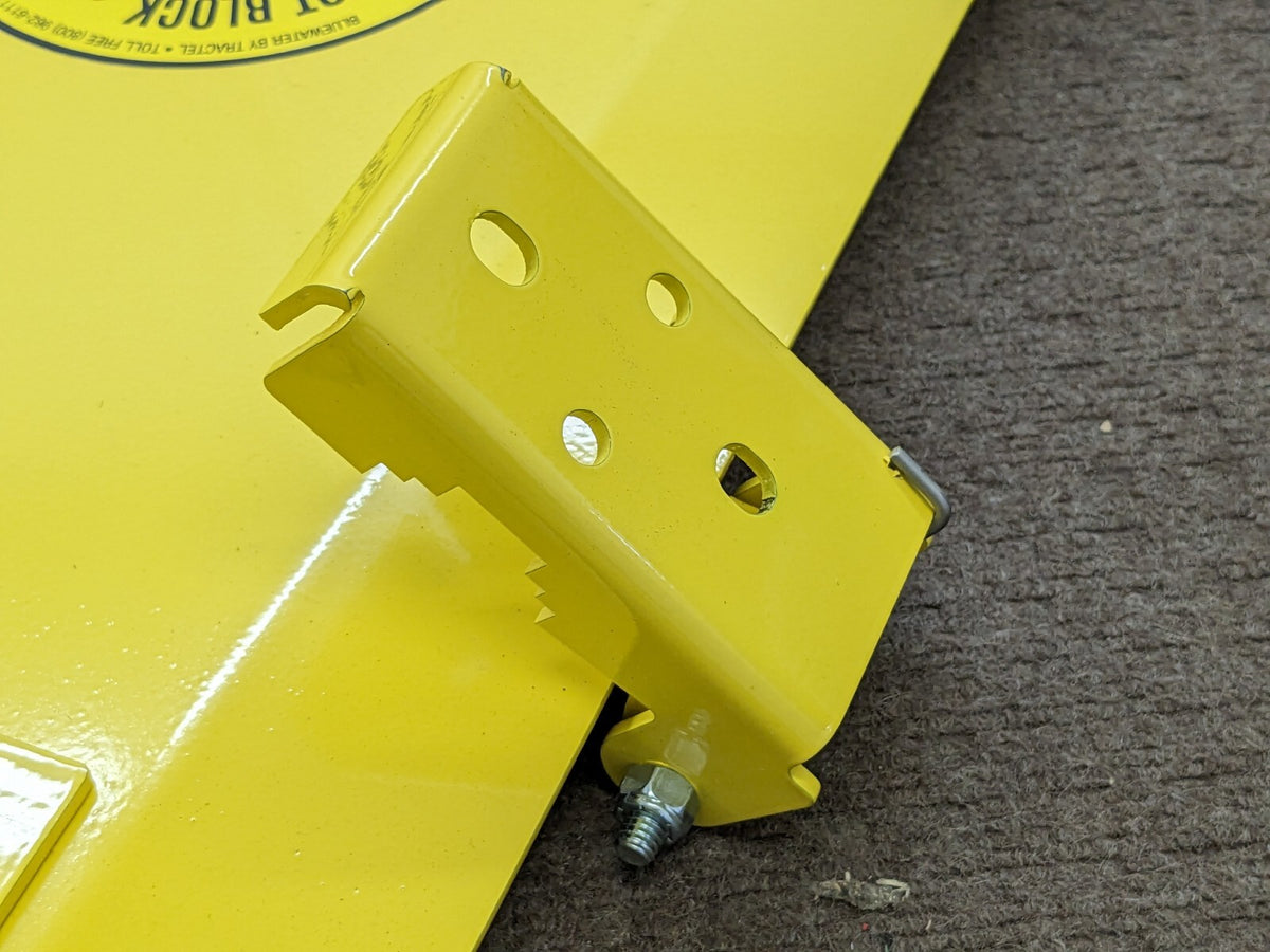 Fabenco Self Closing Safety Gate 24" to 30" Universal Hinge-Mount G72-27PC