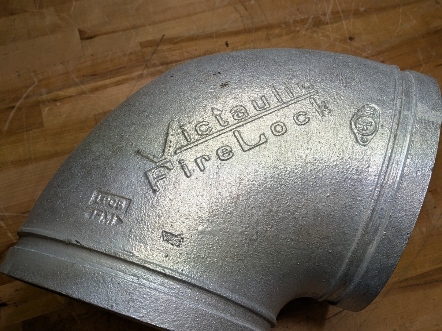 Victaulic Firelock 90 Degree Grooved Elbow 8 In. Galvanized 8/219.1 No. 001
