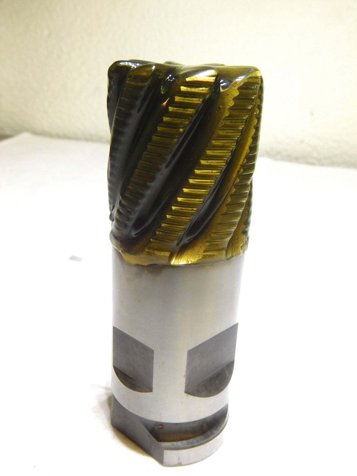 Interstate Cobalt Roughing End Mill 2 Dia 2 LOC 8Fl 5.75 OAL 01853894