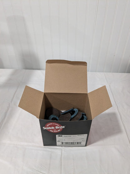 3M Quick-Change Disc: Roloc TR, 2" Dia, AO, Non-Woven Box of 50 54135