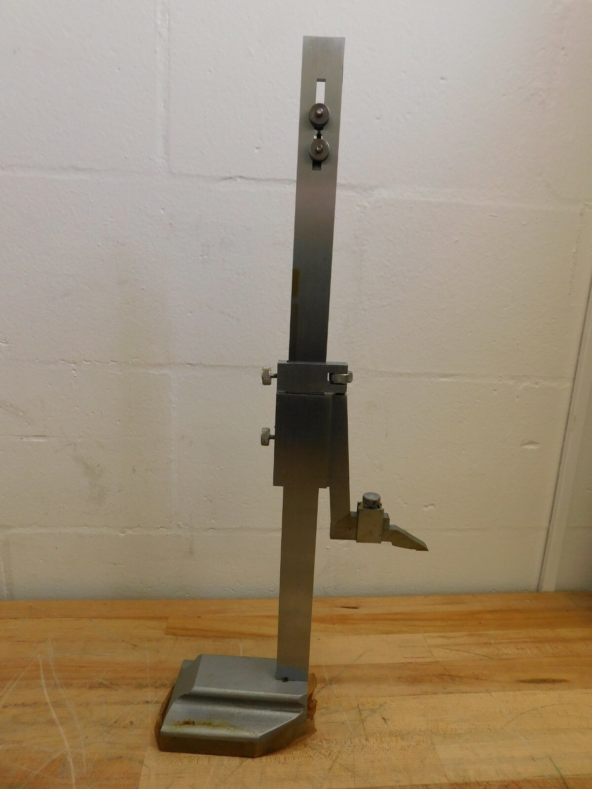Pro-Grade Vernier Height Gage 0.001" Graduation 0 to 12" Measurement 0