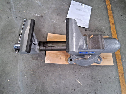 Wilton Tradesman Bench & Pipe Combination Vise 28808
