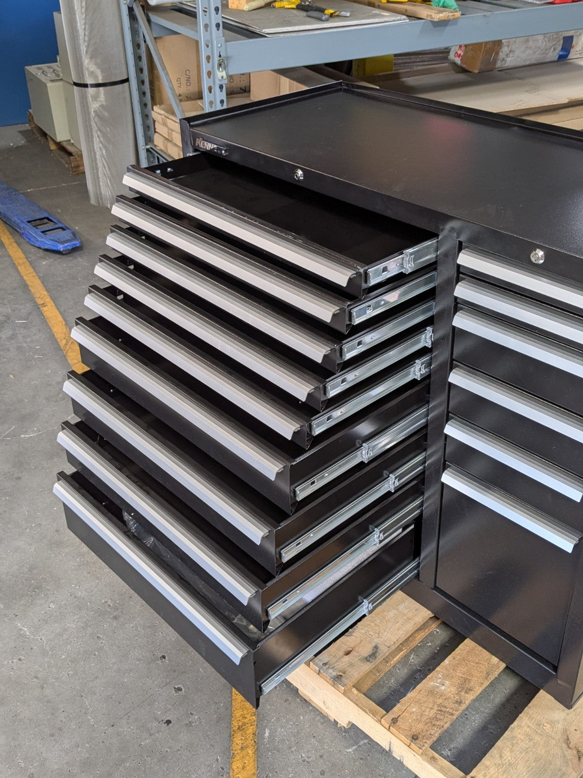 Kennedy Heavy Duty Roller Cabinet Tool Box 15 Drawer 39 x 39 x 18 Steel Black