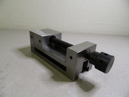 Interstate Toolmaker's Vise 3-15/16" Width 4-15/16" Opening 09287
