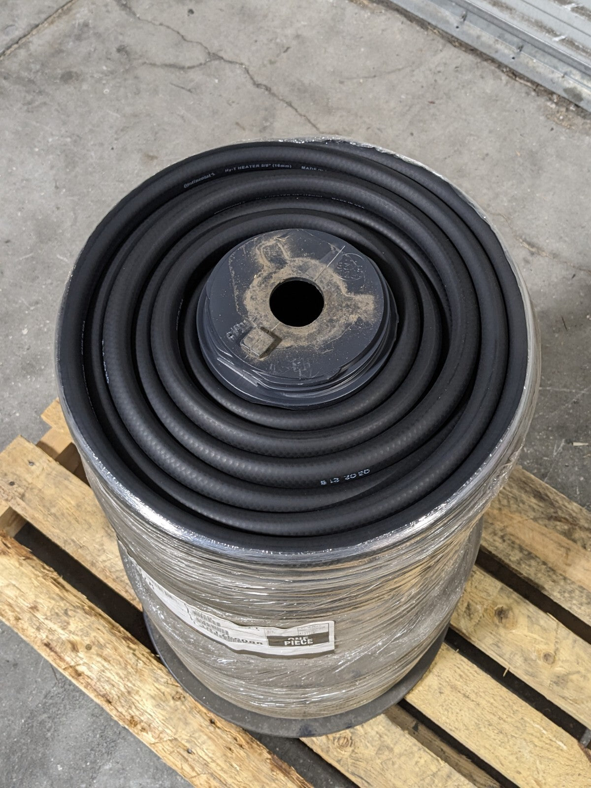 500 Ft of Continental HY-T Black Heater Hose 5/8 In ID 60 PSI Max 20027661