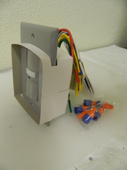 Cooper Wiring Infrared Vacancy Sensor Dual Switch 1,000 Sq. Ft. Cover VS310R-GY