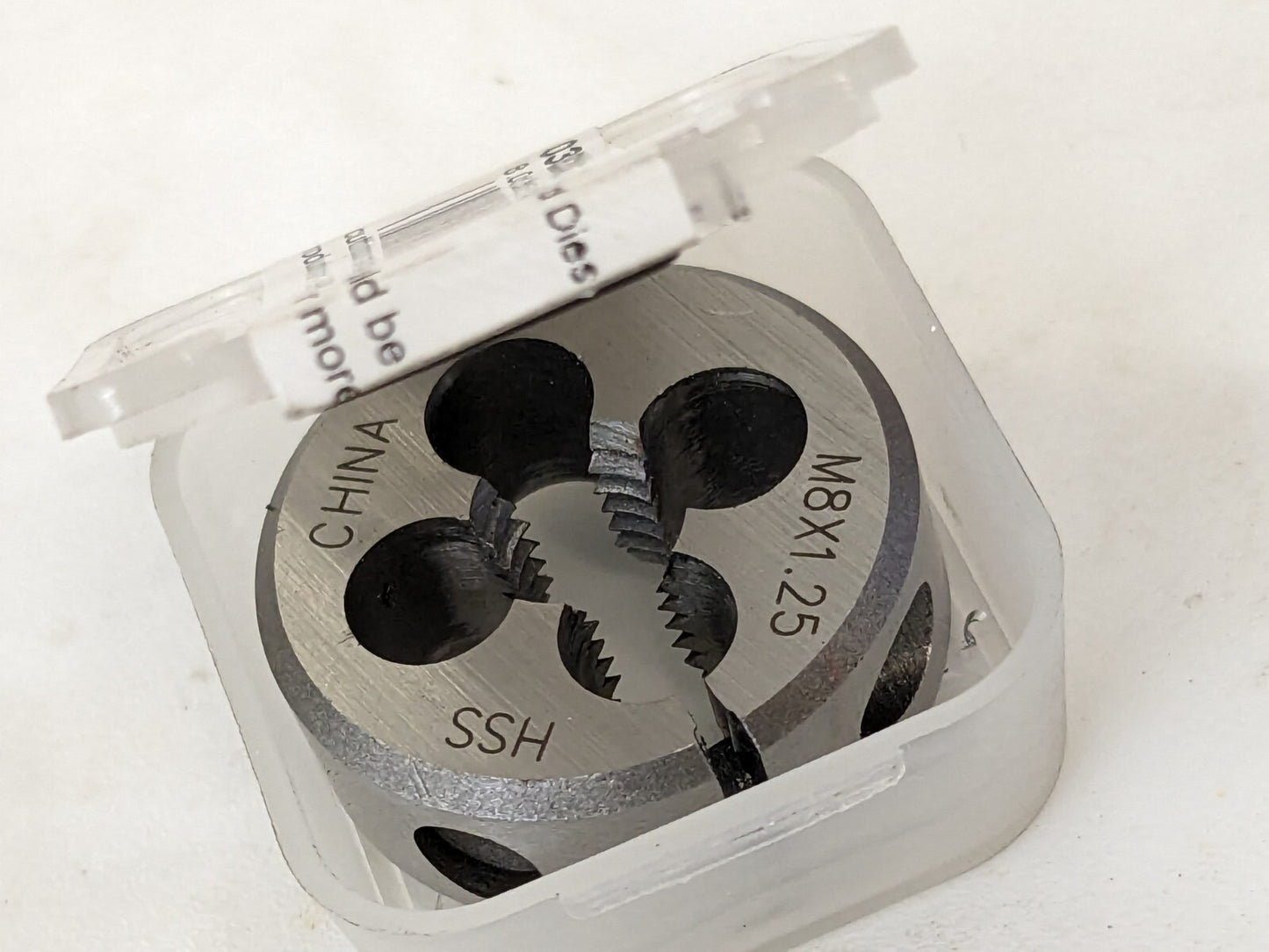 Round Die: M8x1.25, 1" OD, High Speed Steel 314-1646