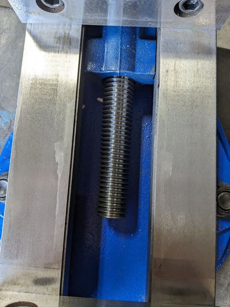 Unbranded Machine Vise: 6" Jaw Width Horizontal Swivel Base