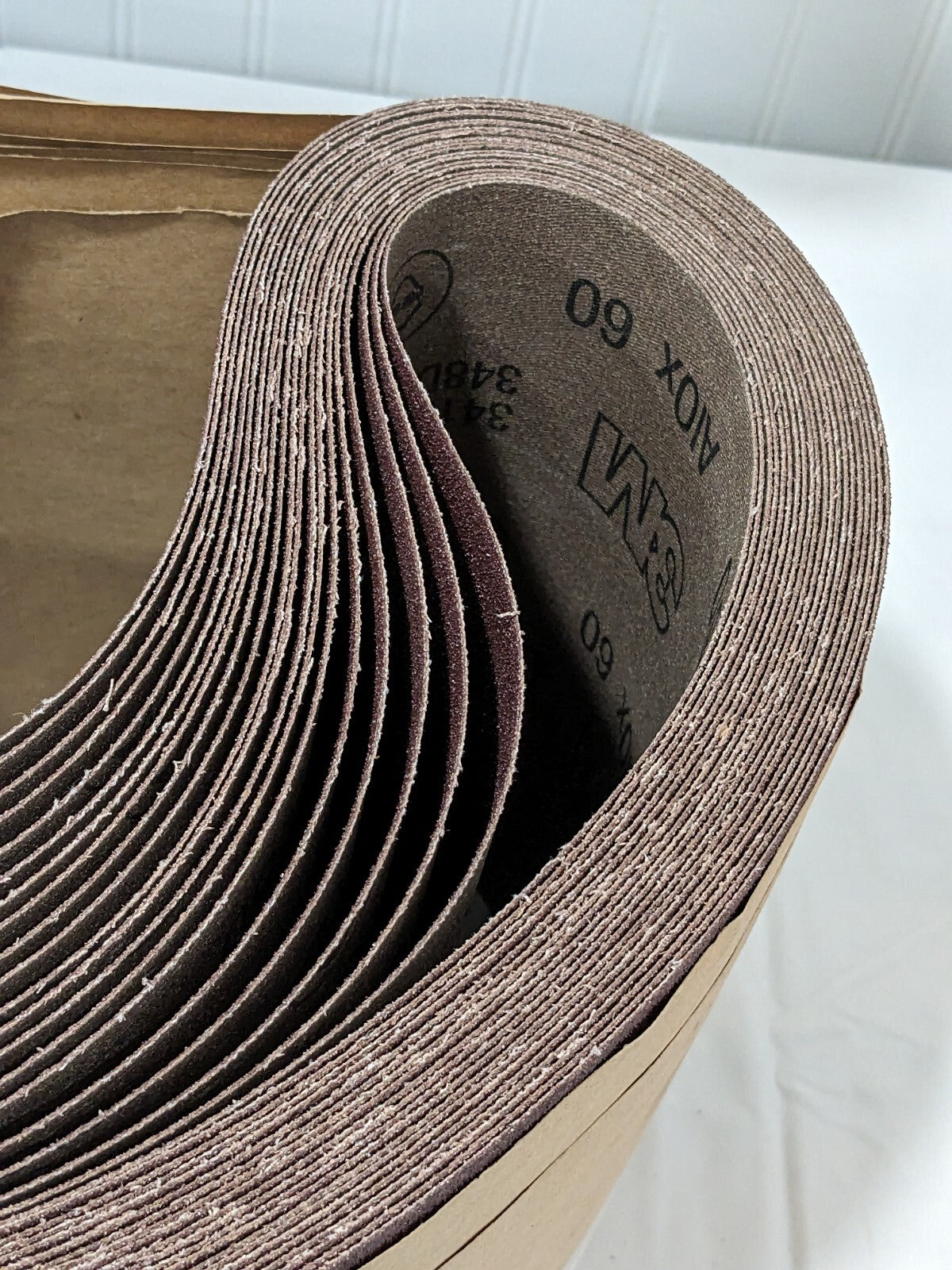 3M Abrasive Belt: 9" Wide, 48" OAL, 60 Grit, Aluminum Oxide Qty 20 7010361752