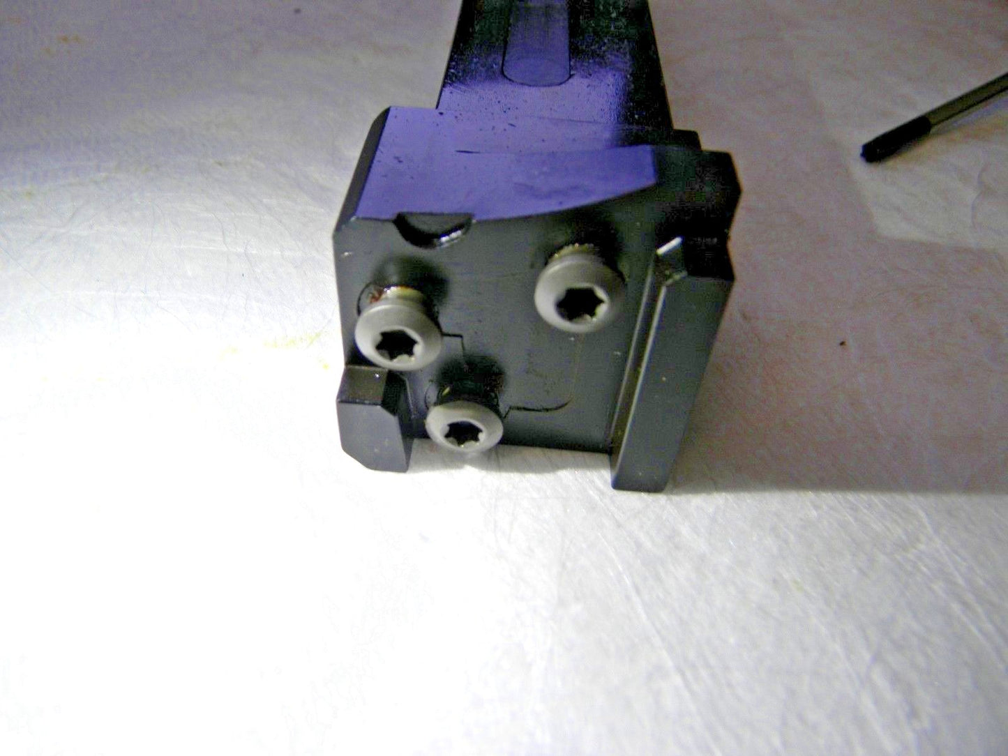 Hertel 32mm RH Indexable Grooving Cutoff Toolholder  HU-E32R90-85-E 3000232