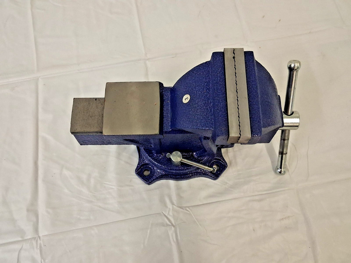 Wilton Bench Vise 4" Jaw Width 4" Opening 2-1/4" Throat Depth 11104